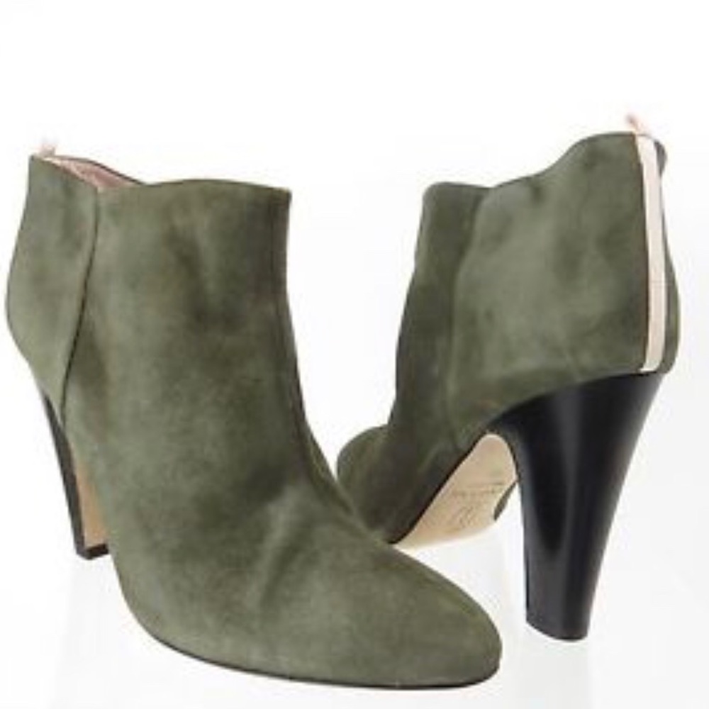 SJP by Sarah Jessica Parker suede booties 38.5